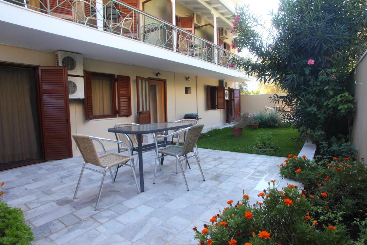 Vicky Apartments Nikiana Exterior foto