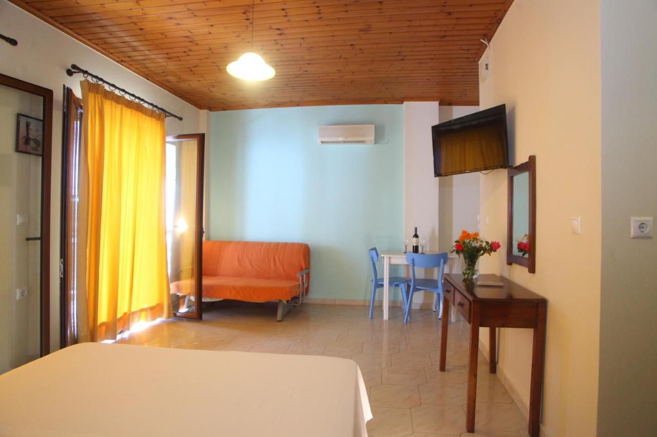 Vicky Apartments Nikiana Exterior foto