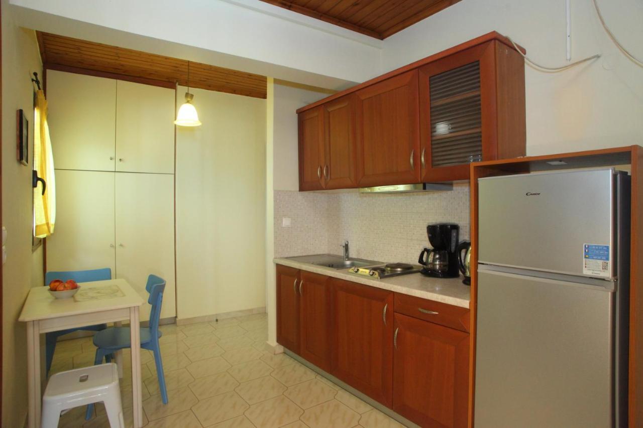 Vicky Apartments Nikiana Exterior foto